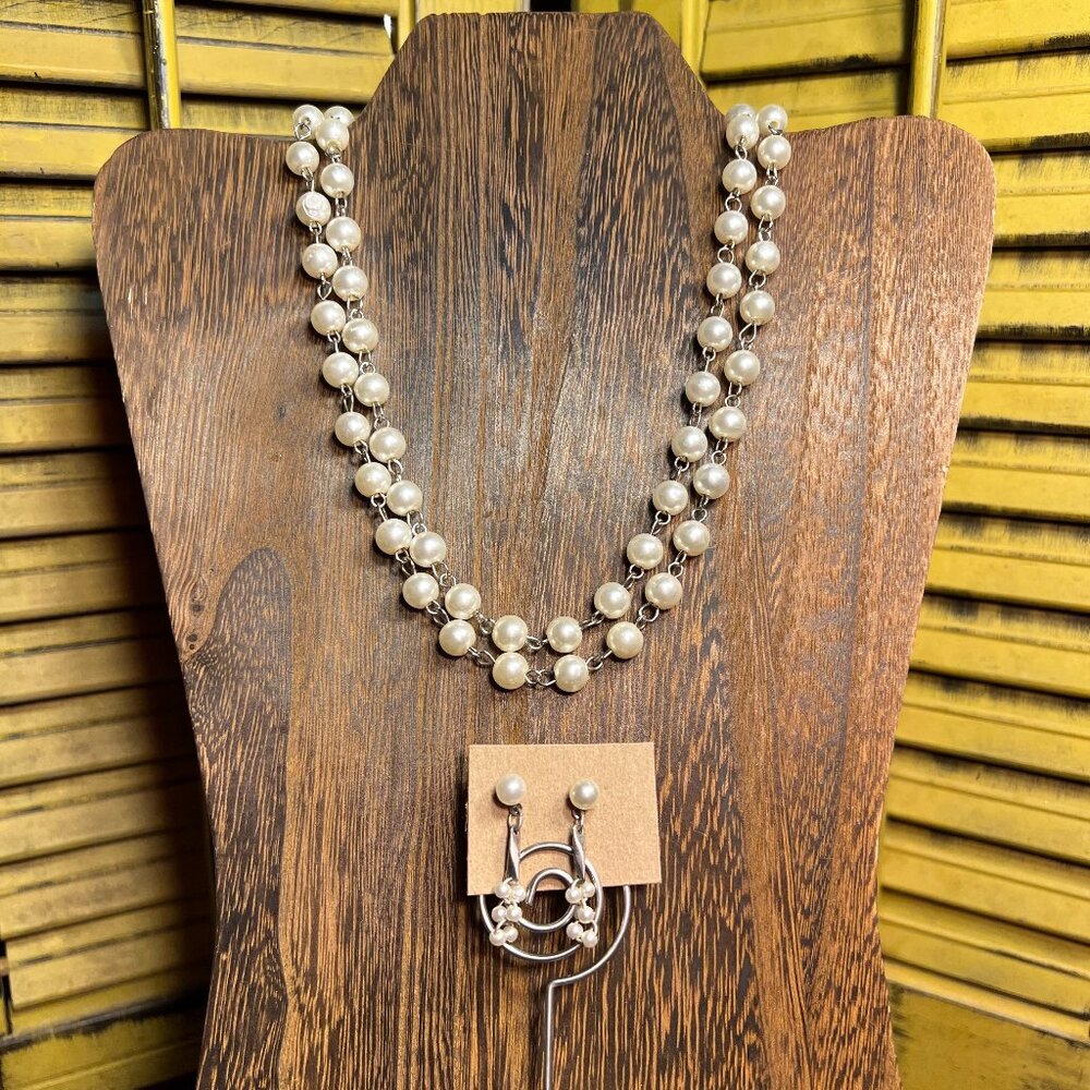 Vintage Faux Pearl Earrings and Necklace Set in Silvertone
